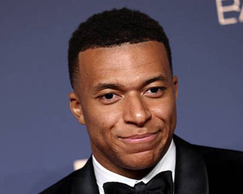 Có ai như Mbappe, 9 năm lỡ hẹn với Quả bóng Vàng