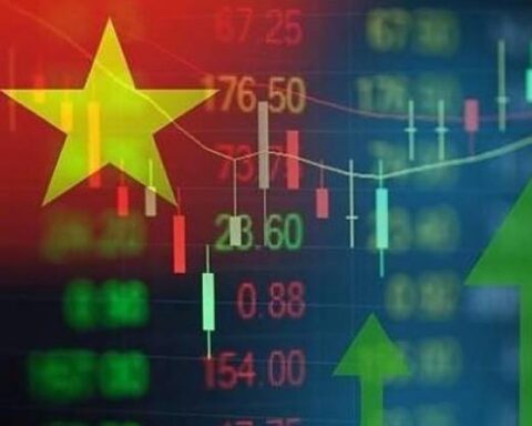 Đúng ngày 24/12, 300 cổ phiếu giá trị hơn 460.000 tỷ sẽ đồng loạt ngừng giao dịch, chuẩn bị cuộc “đại di cư” lịch sử