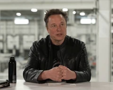 Elon Musk cảnh báo góc khuất của bong bóng AI trị giá hàng nghìn tỷ USD