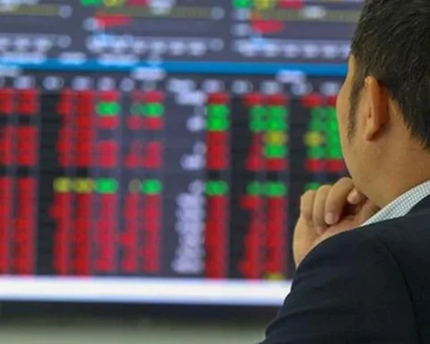 VN-Index đảo chiều tăng, cổ phiếu Digiworld bất ngờ giảm sàn
