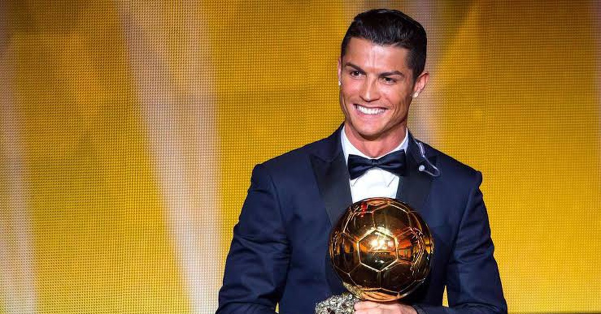 Ronaldo vượt Messi thắng giải Quả bóng Vàng vĩ đại nhất lịch sử