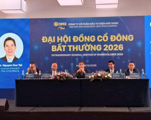 Biểu quyết một ‘phần thưởng khó nhằn’, ông Nguyễn Đức Tài nói thẳng: “Nếu cổ đông thấy mấy ông này ăn dày quá thì sẽ biểu quyết là không”