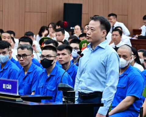 Shark Bình tại tòa: “Xác định dám làm dám chịu, đi tù rồi thì tươi lên thôi”
