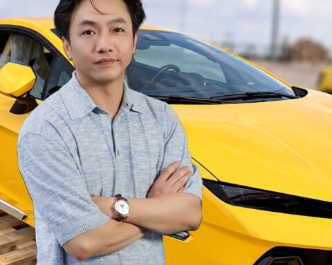 Cường Đô La quyết tặng Lamborghini 30 tỷ, màu vàng rực rỡ cho khách mua nhà