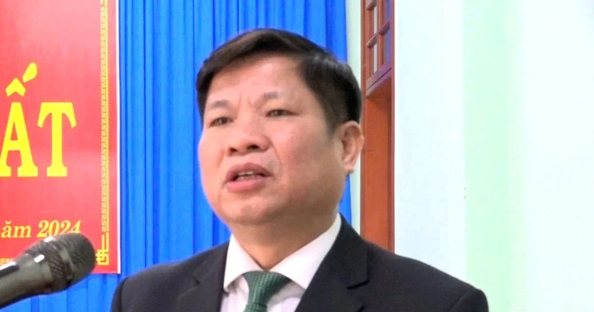 Chiêu ‘bật đèn xanh’ để nhà thầu nâng khống giá trị hợp đồng cây xanh của 3 nguyên Chủ tịch huyện ở Quảng Trị