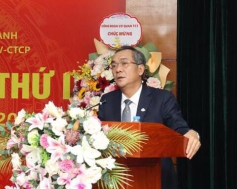 Ông Trịnh Văn Tuệ bị khởi tố, doanh nghiệp phát thông báo quan trọng