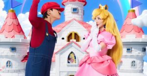 Mỹ nhân Việt bất ngờ mượn Halloween để công khai bạn trai kém 6 tuổi