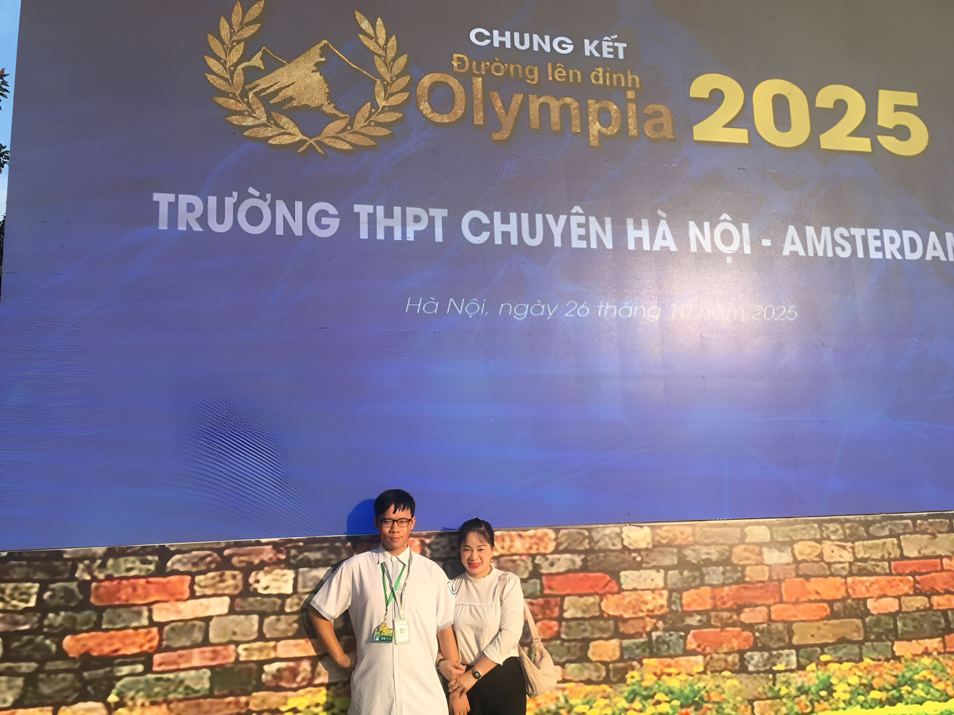 Gặp nam sinh 2009 hát được quốc ca 135 nước vừa lọt Chung kết Olympia 2026: 