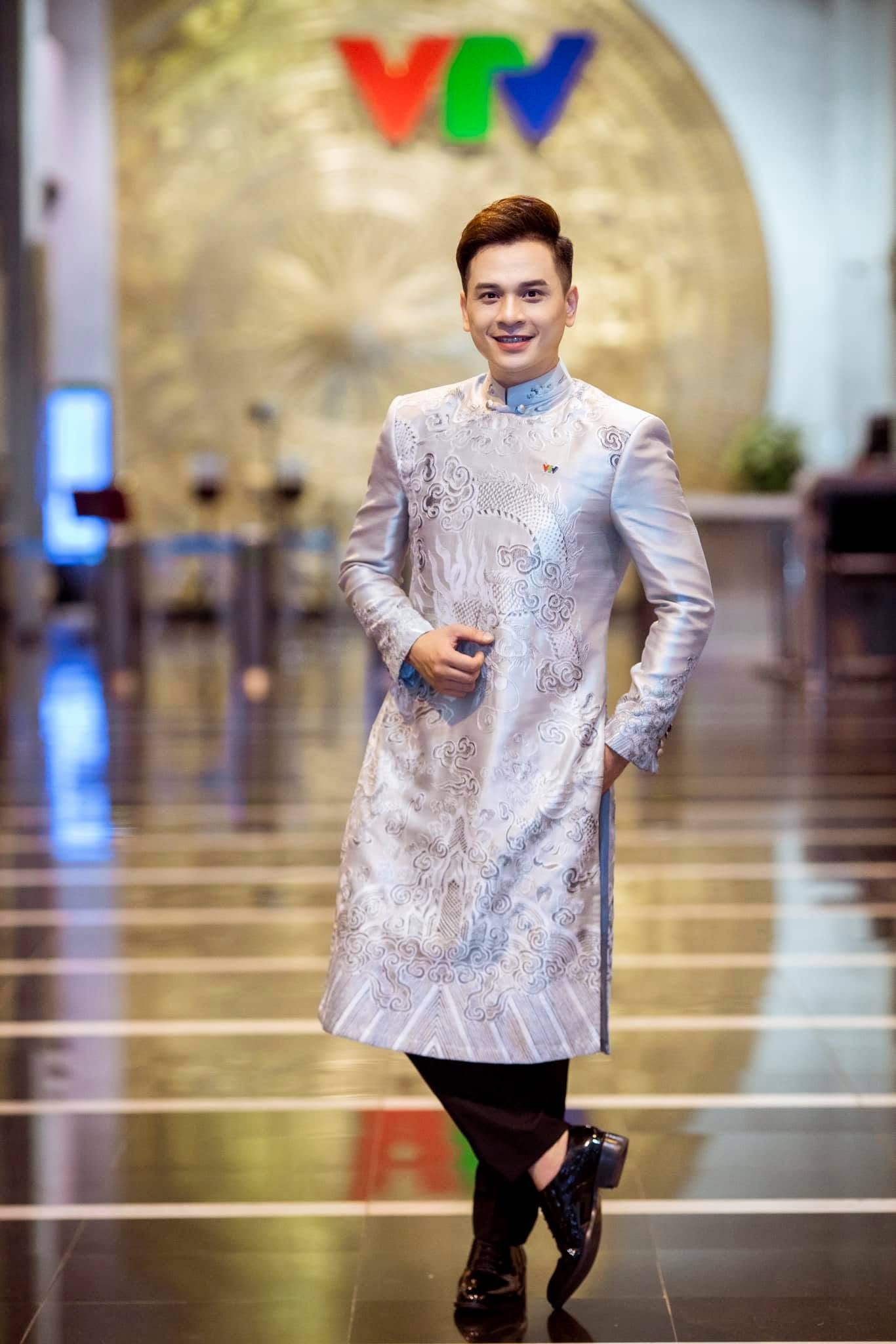 MC SN 1984 từng dẫn Chiếc Nón Kỳ Diệu: Học ở Ấn Độ, giờ vẫn độc thân - Ảnh 4.