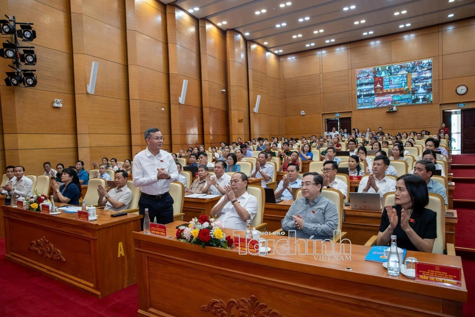 Bộ trưởng Ngô Văn Tuấn tiếp xúc cử tri trước Kỳ họp thứ 2, Quốc hội khóa XVI
