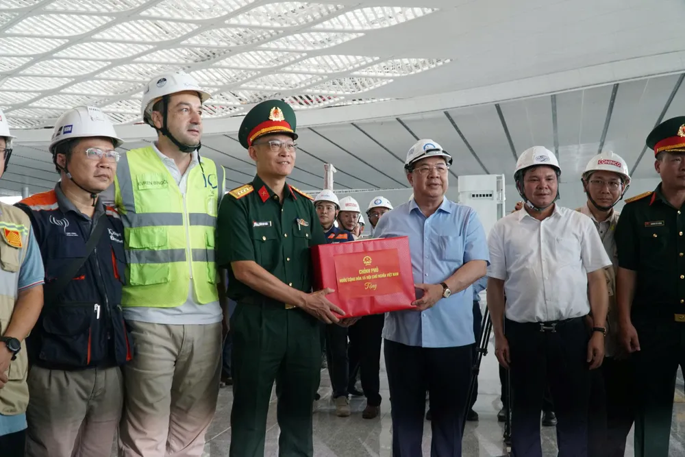 Phó Thủ tướng Thường trực Phạm Gia Túc kiểm tra dự án sân bay Long Thành- Ảnh 3.