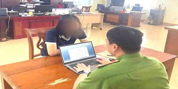 Công ty cam kết chuyển khoản trả 10 triệu đồng tiền tạm ứng, người phụ nữ vẫn quyết báo công an Quảng Ninh - Ảnh 1.
