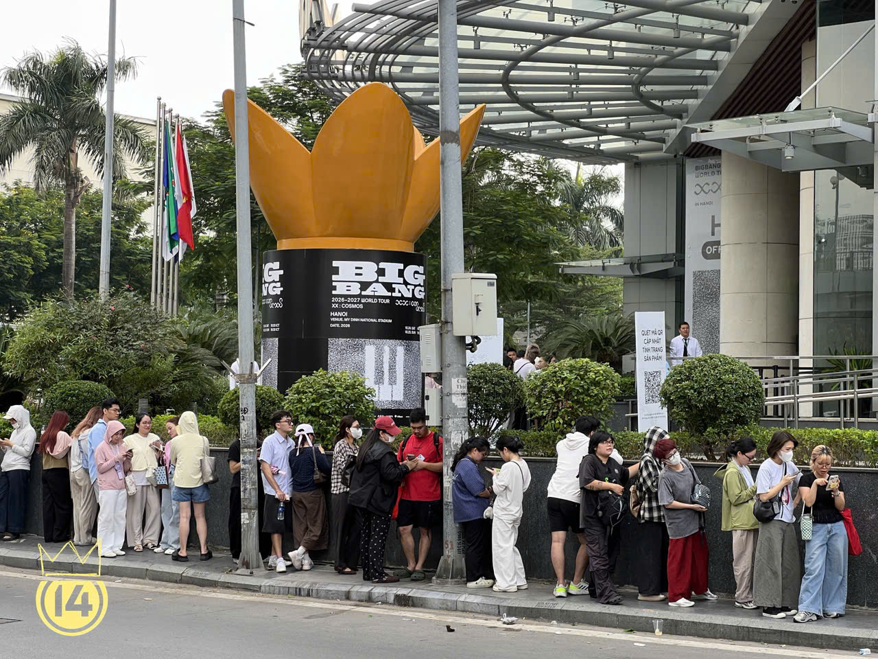 10 điểm cho VPBank nắm bắt tâm lý fan BIGBANG: Cả ngã tư cứ chờ đèn đỏ là được “ôn bài” - Ảnh 3.