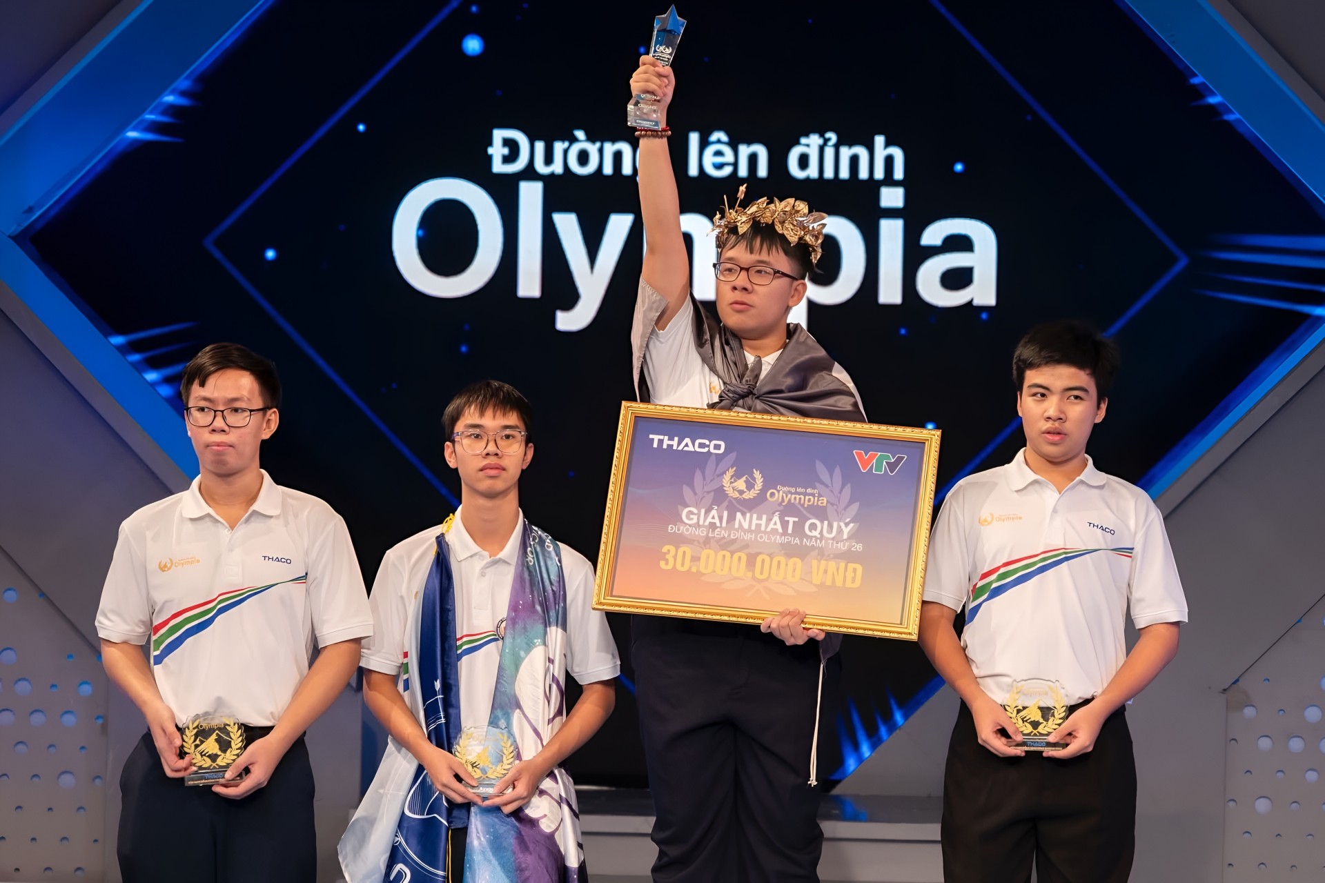Gặp nam sinh 2009 hát được quốc ca 135 nước vừa lọt Chung kết Olympia 2026: 