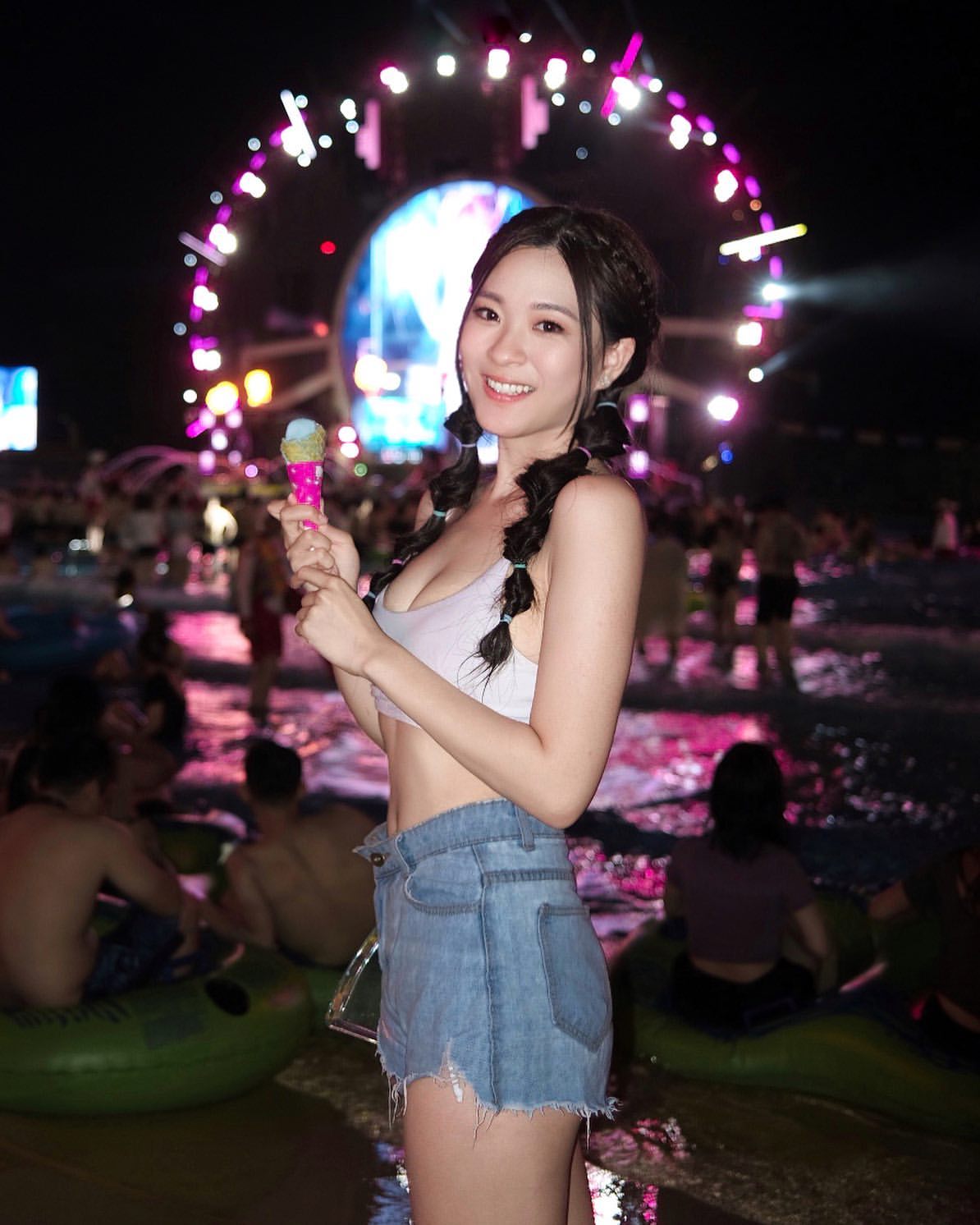 Bắt gặp cặp Nam vương - Á hậu ôm nhau tình tứ trong đám cưới đồng nghiệp: Nhà gái vừa đẹp vừa bốc lửa, nhìn muốn yêu liền- Ảnh 5.
