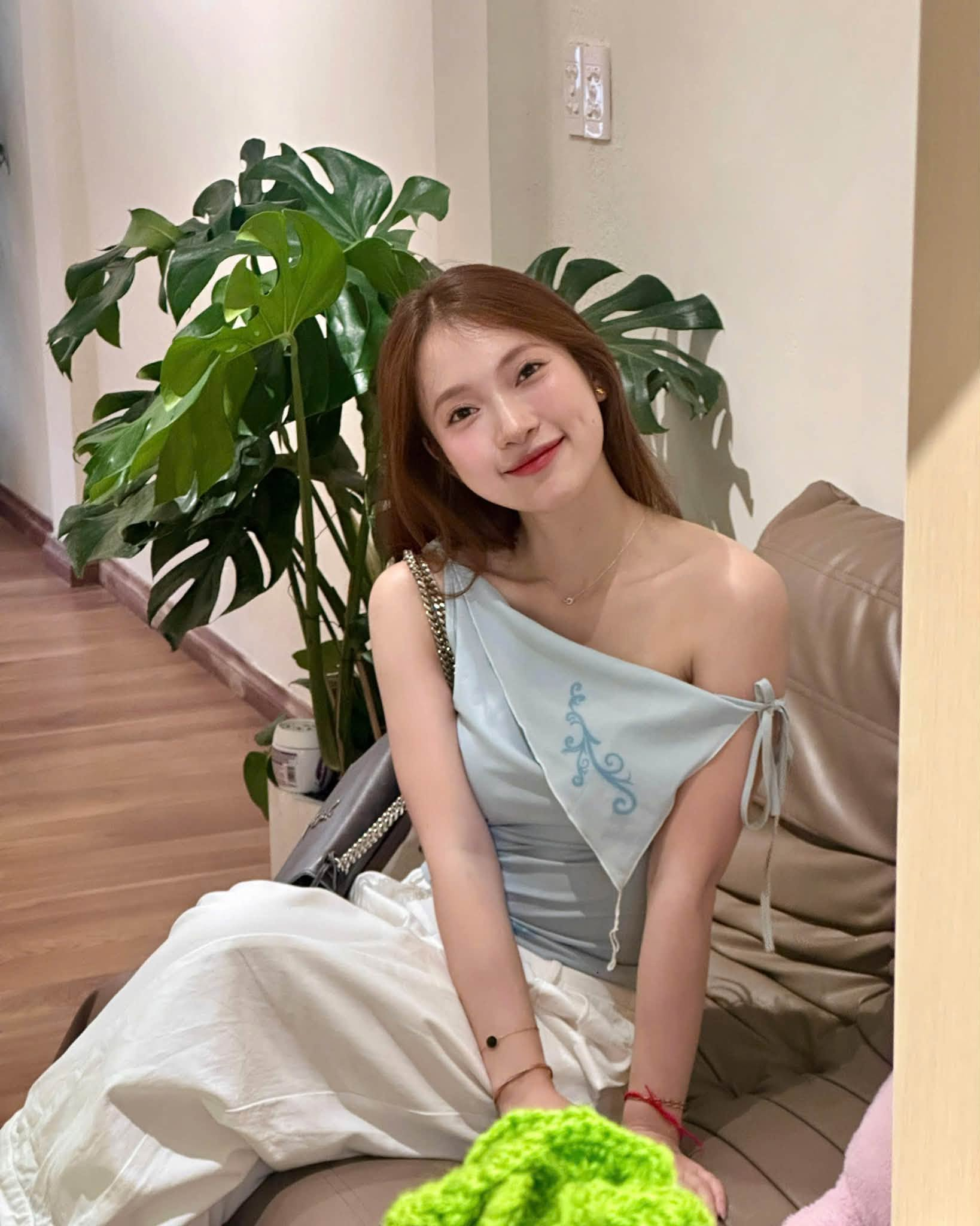 MC Khánh Vy và “aura” tri thức lên thẳng hot search - Ảnh 6.