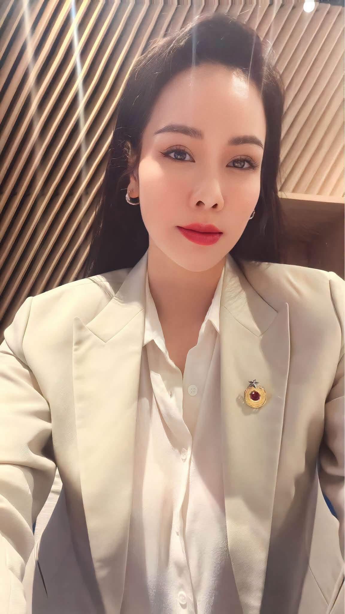 Cách xưng hô của Nhật Kim Anh và Đình Bắc khi chênh lệch 19 tuổi- Ảnh 5.
