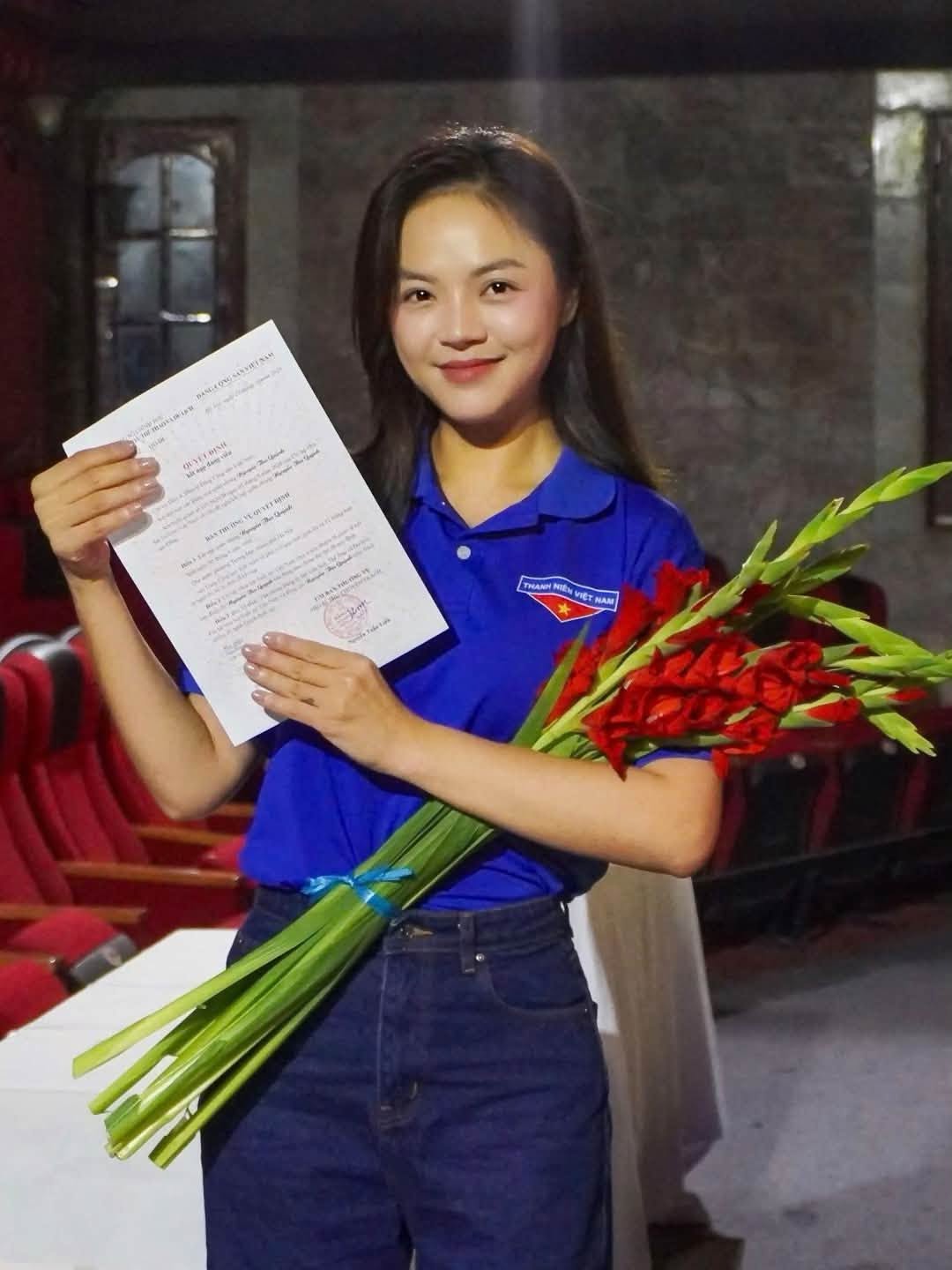 Nữ diễn viên Việt vừa được kết nạp Đảng, từng được cả Bộ Quốc phòng khen thưởng mới tài- Ảnh 2.