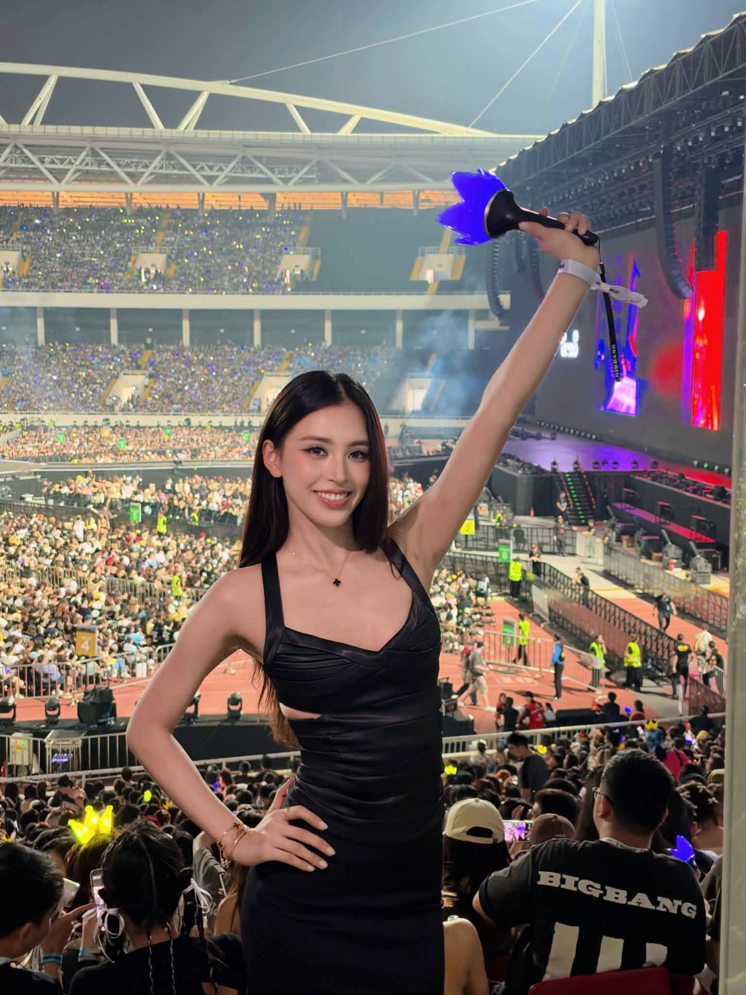 Đi vài bước là gặp sao Việt tại concert BIGBANG: Phương Ly - Tiểu Vy "lên đồ" nhập cuộc, Anh Tài - Anh Trai - Em Xinh cùng đổ bộ - Ảnh 2.