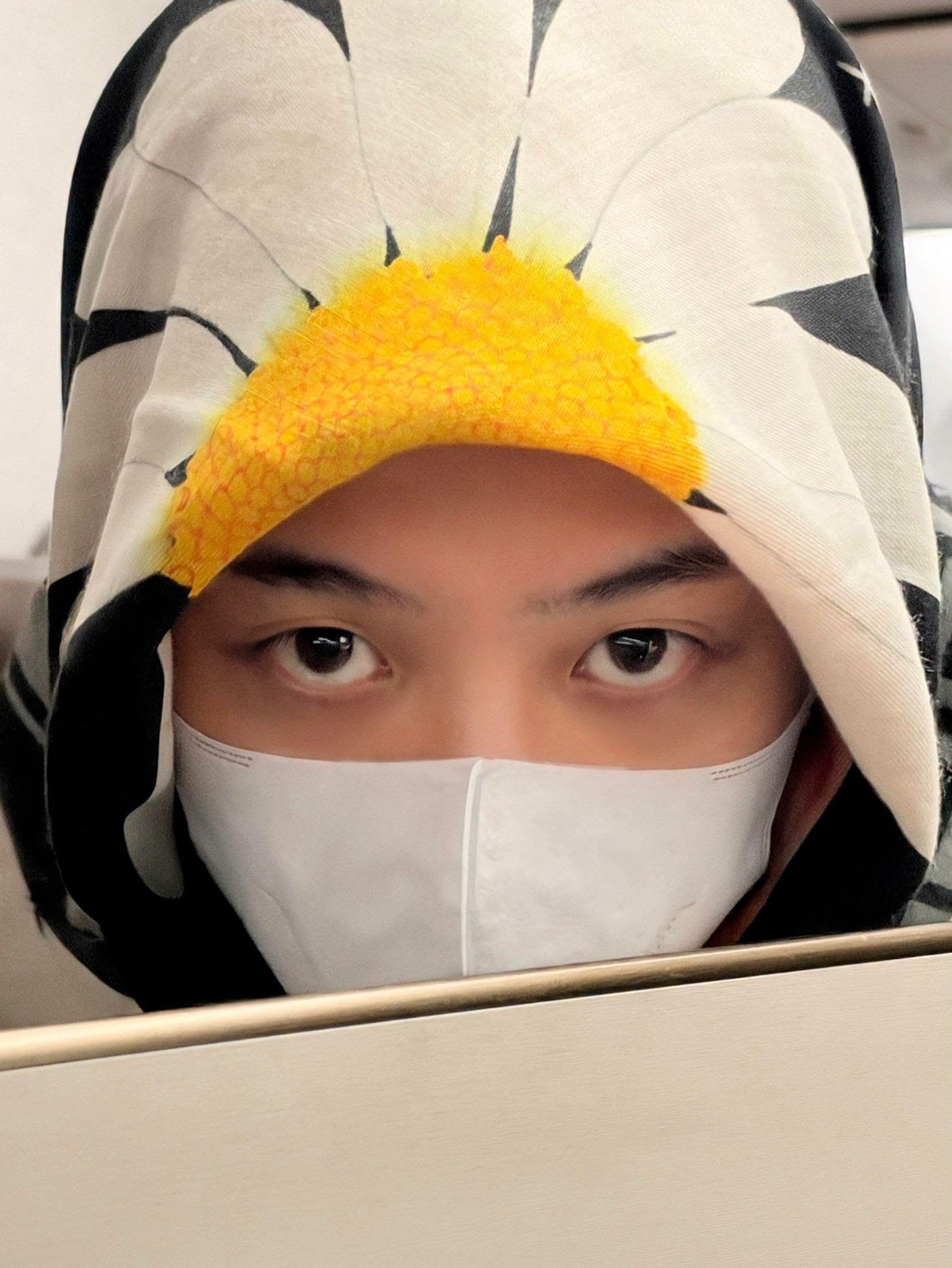 G-Dragon xả "suộc" đêm concert đầu tiên tại Việt Nam- Ảnh 2.