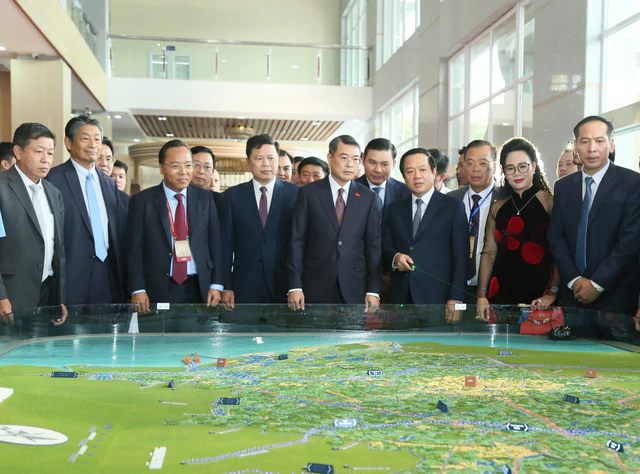 Vingroup, Sun Group, Sunshine, Xuân Cầu và loạt 'ông lớn' đang rót tiền vào những dự án nào ở Hưng Yên? - Ảnh 1.