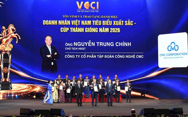 Ông Nguyễn Trung Chính - Chủ tịch HĐQT, Chủ tịch Điều hành Tập đoàn Công nghệ CMC được vinh danh “Doanh nhân Việt Nam tiêu biểu - Cúp Thánh Gióng” năm 2026.