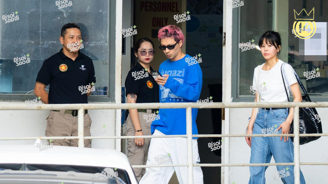 ĐỘC QUYỀN bộ ảnh “nét căng” BIGBANG trên đường ra SVĐ Mỹ Đình: G-Dragon để râu mà vẫn bảnh, Taeyang - Daesung giữ phong độ - Ảnh 5.