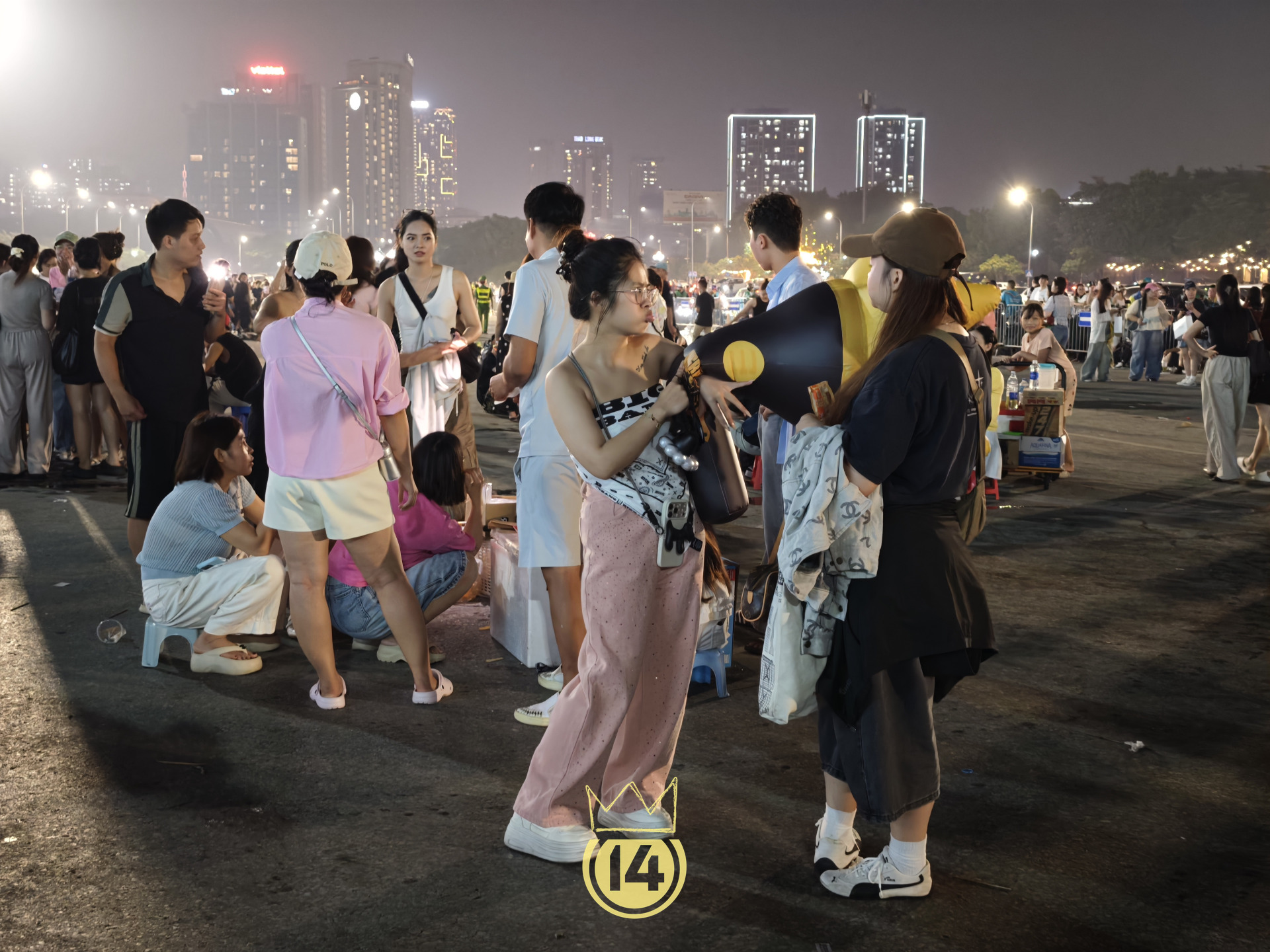 BIGBANG cúi lạy chào fan Việt, 2 đêm concert Hà Nội trở thành ký ức rực rỡ nhất! - Ảnh 43.