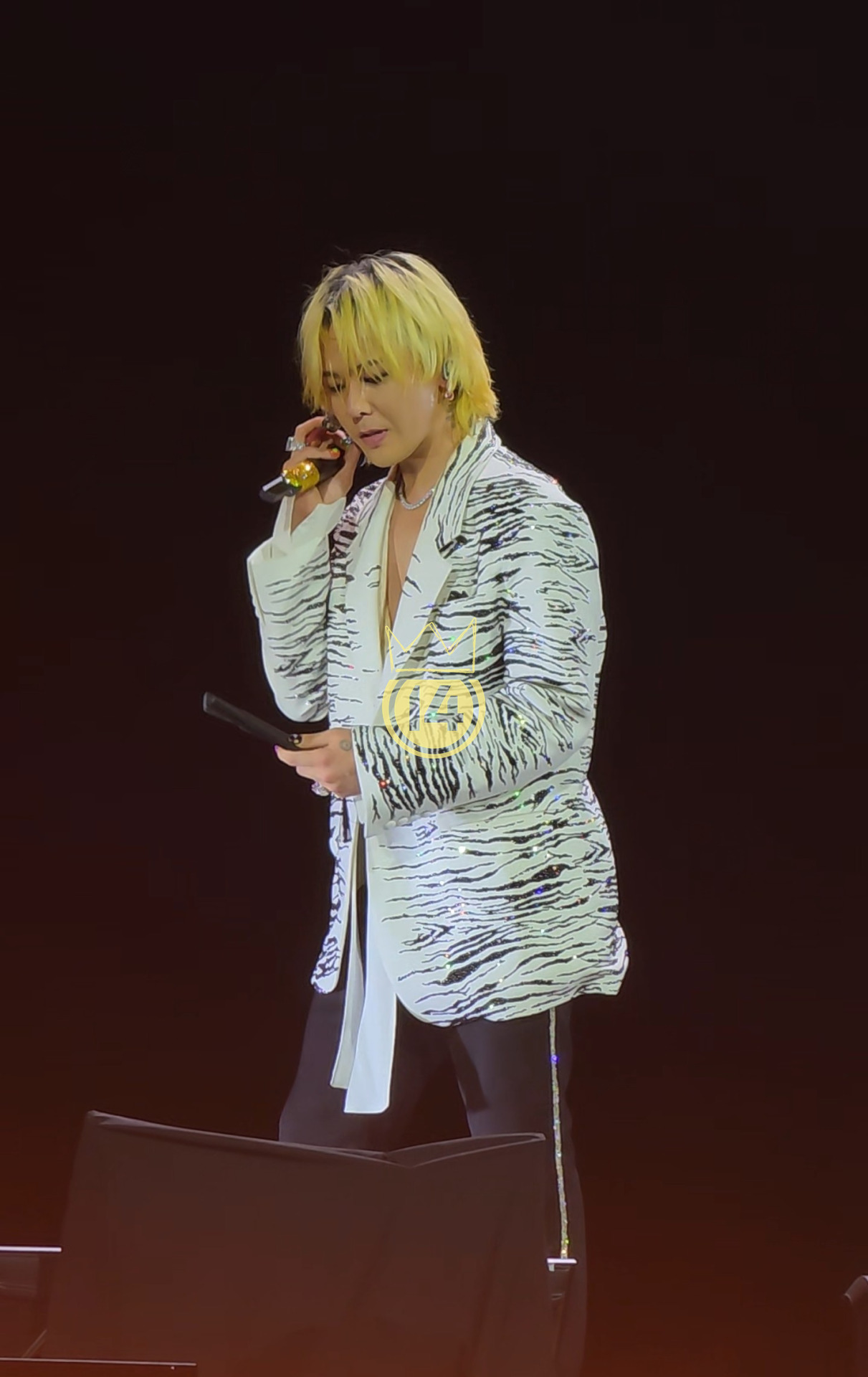 BIGBANG cúi lạy chào fan Việt, 2 đêm concert Hà Nội trở thành ký ức rực rỡ nhất! - Ảnh 39.