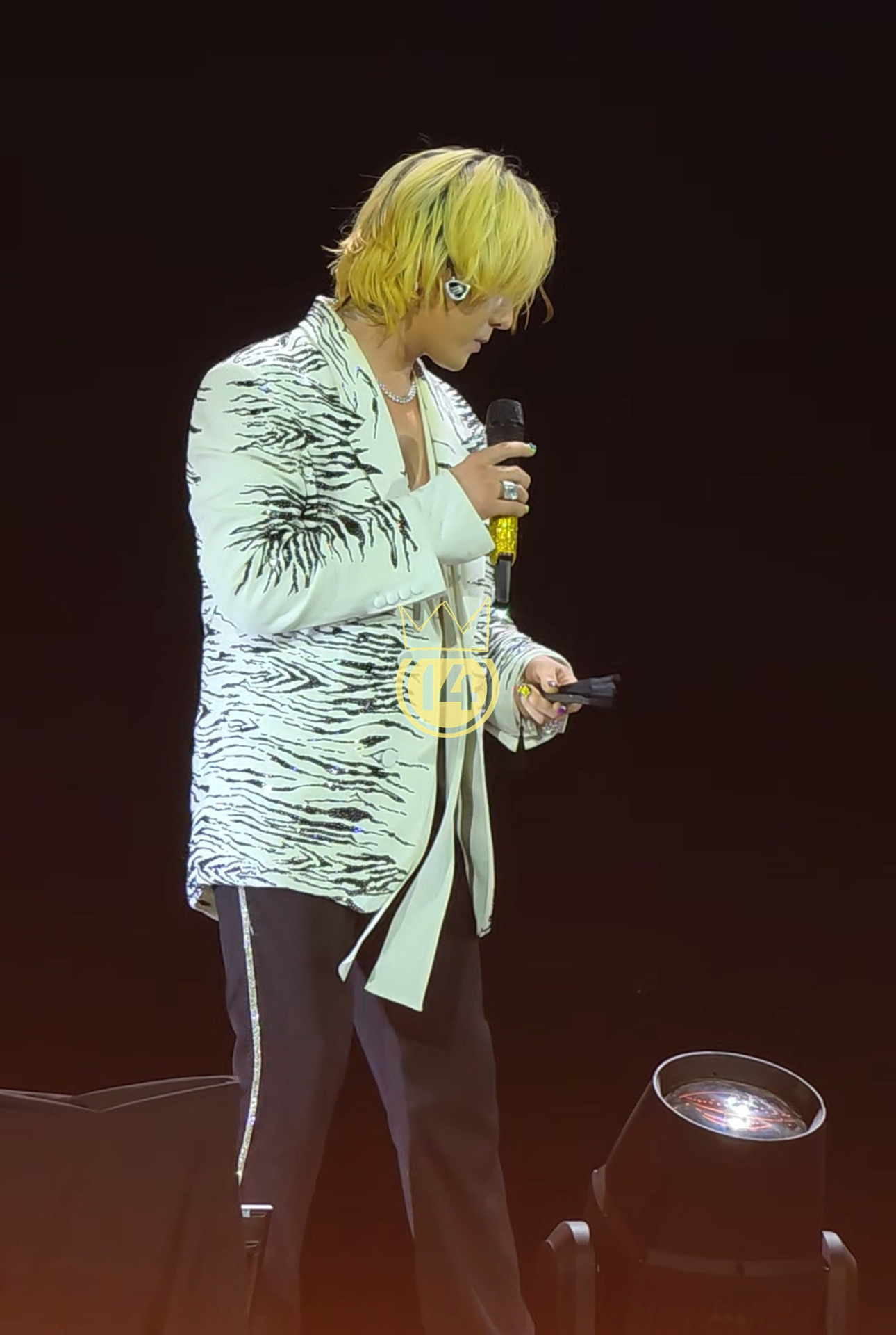 BIGBANG cúi lạy chào fan Việt, 2 đêm concert Hà Nội trở thành ký ức rực rỡ nhất! - Ảnh 38.