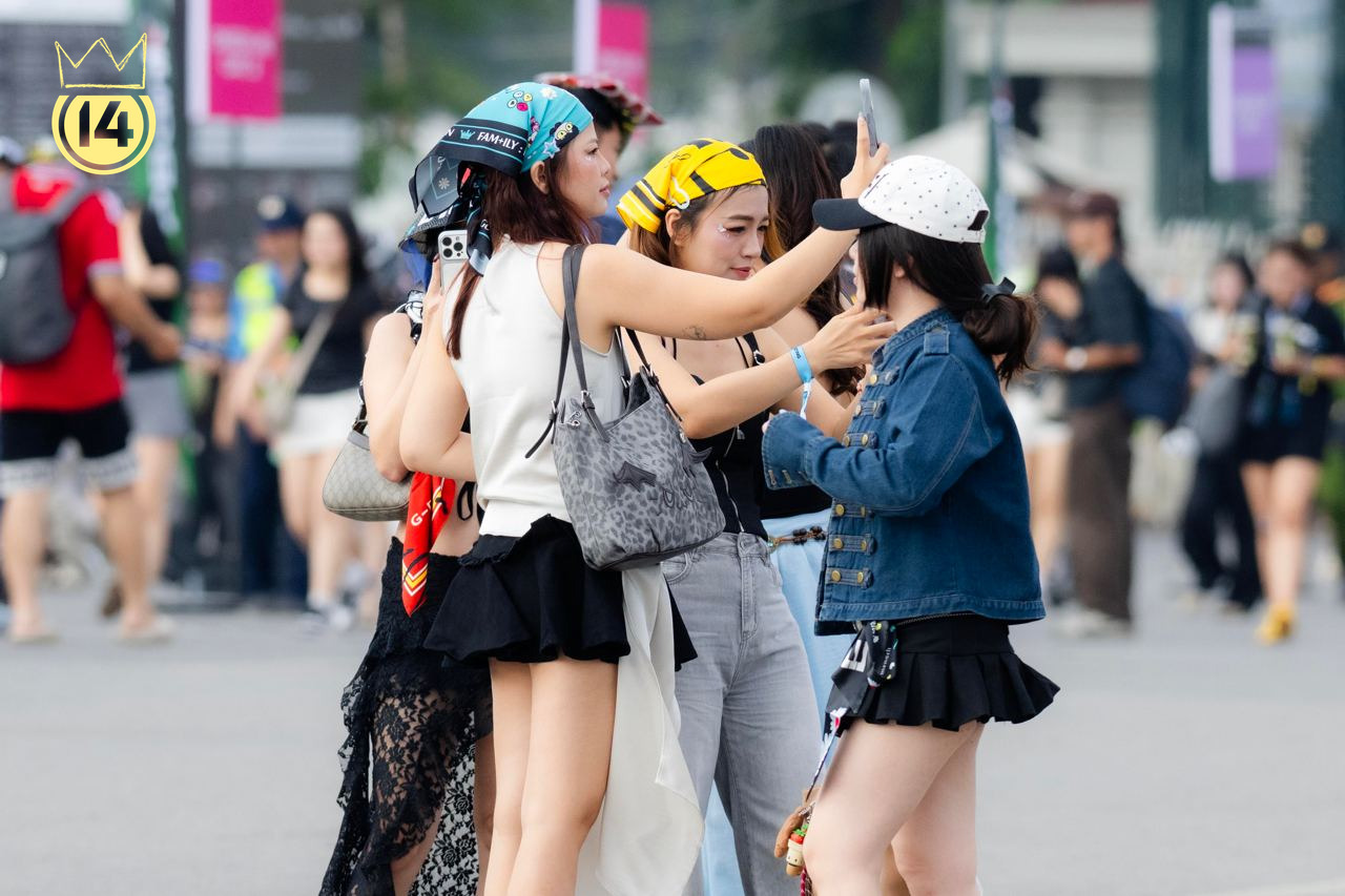 “Gu thời trang của fan Việt đỉnh thật”: 2 ngày BIGBANG tới Mỹ Đình đã khiến V.I.P quốc tế phải nể- Ảnh 3.