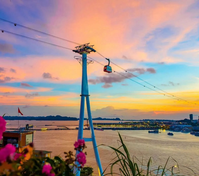 Từ ngày mai, công trình vượt biển đạt 2 kỷ lục thế giới của Việt Nam tạm dừng hoạt động để bảo trì định kỳ- Ảnh 1.