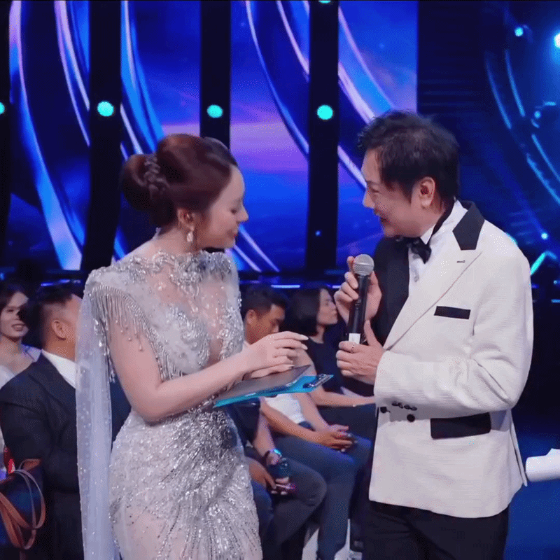 Sốc visual với MC Khánh Vy ở chung kết Miss Universe Vietnam: 