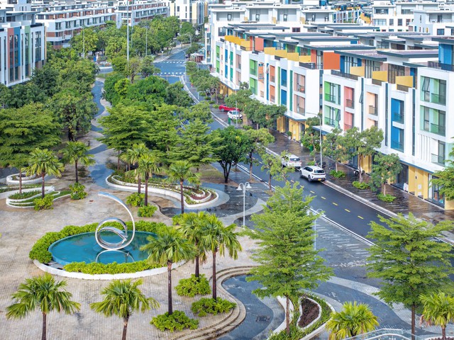 Từ nhà máy đến đô thị: Cách Tân Á Đại Thành dùng nền tảng 33 năm sản xuất để phát triển bất động sản với triết lý “Bất động sản Tinh khiết”  - Ảnh 2.