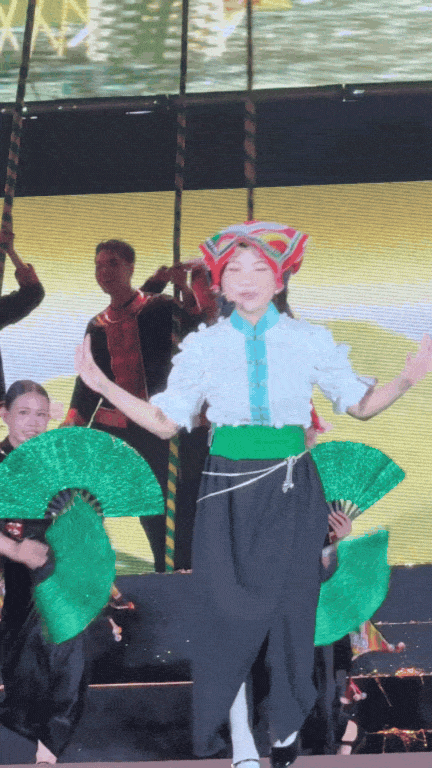 Phương Mỹ Chi đội chiếc khăn piêu, thẳng thắn nói về tranh cãi “làm buồn lòng khán giả”- Ảnh 1.