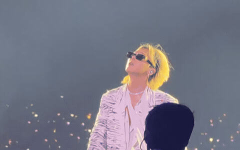 BIGBANG cúi lạy chào fan Việt, 2 đêm concert Hà Nội trở thành ký ức rực rỡ nhất! - Ảnh 42.