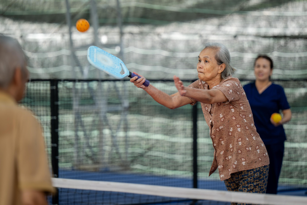 Viện dưỡng lão sáng đánh pickleball, chiều hát karaoke, giá trọn gói 6 triệu đồng/tháng - Ảnh 6.