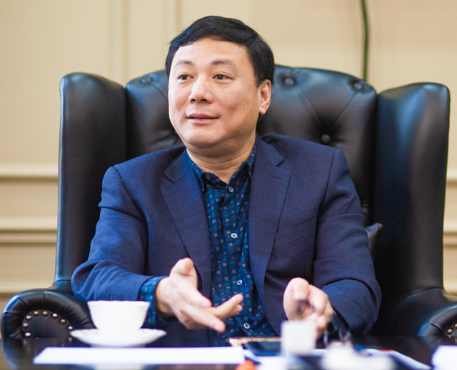 Người cha gây dựng tập đoàn đa ngành từ nhà thầu cơ điện, con trai có 2 bằng thạc sĩ Mỹ, con gái sinh năm 1991 từng được Forbes Vietnam vinh danh, hiện cả 2 là Phó Chủ tịch tập đoàn- Ảnh 1. Người cha gây dựng tập đoàn đa ngành từ nhà thầu cơ điện, con trai có 2 bằng thạc sĩ Mỹ, con gái sinh năm 1991 từng được Forbes Vietnam vinh danh, hiện cả 2 là Phó Chủ tịch tập đoàn- Ảnh 1.