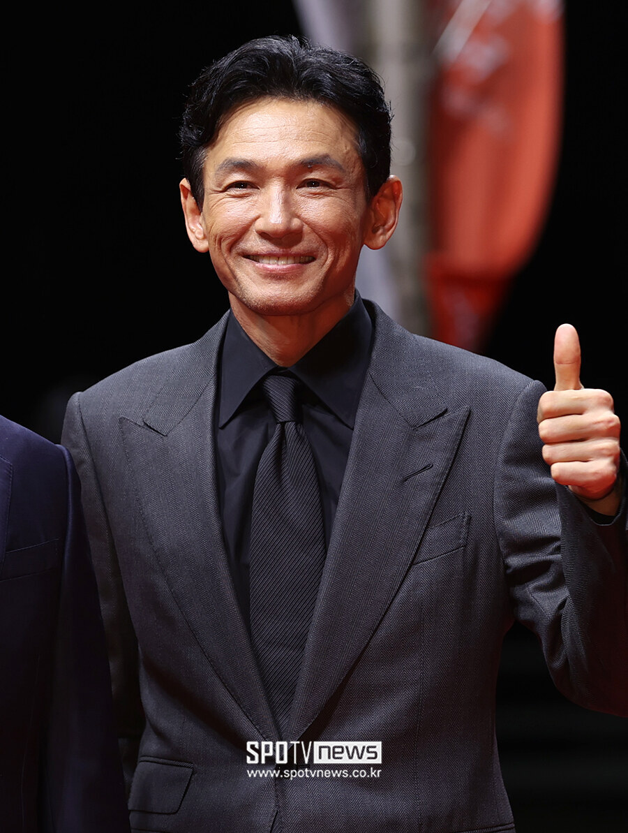 LHP Busan 2026: "Bà hoàng" Phạm Băng Băng chiếm trọn spotlight, Hyun Bin chưa bao giờ làm fan thất vọng- Ảnh 33.