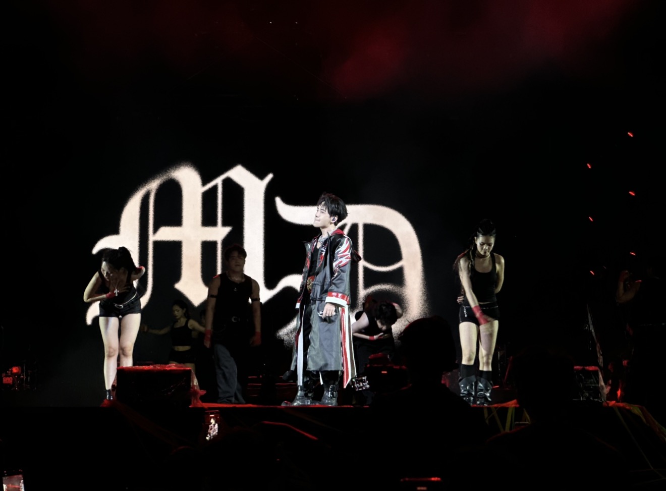 Quang Hùng MasterD mang hẳn võ đài MMA “đốt cháy” SAO Concert, loạt hit khiến fan đứng ngồi không yên!- Ảnh 7.