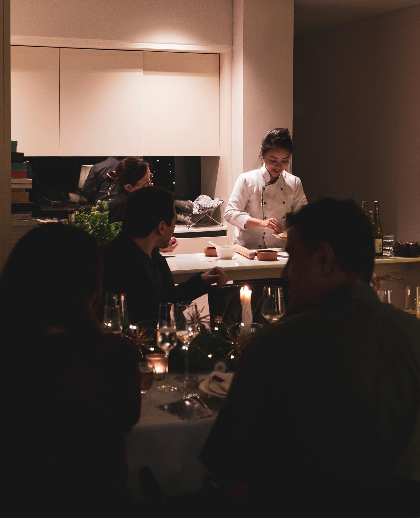Trả tiền triệu để ăn tối với người lạ: Supper club là gì mà từ London, Dubai đến TP.HCM đều “cháy vé”?- Ảnh 20.