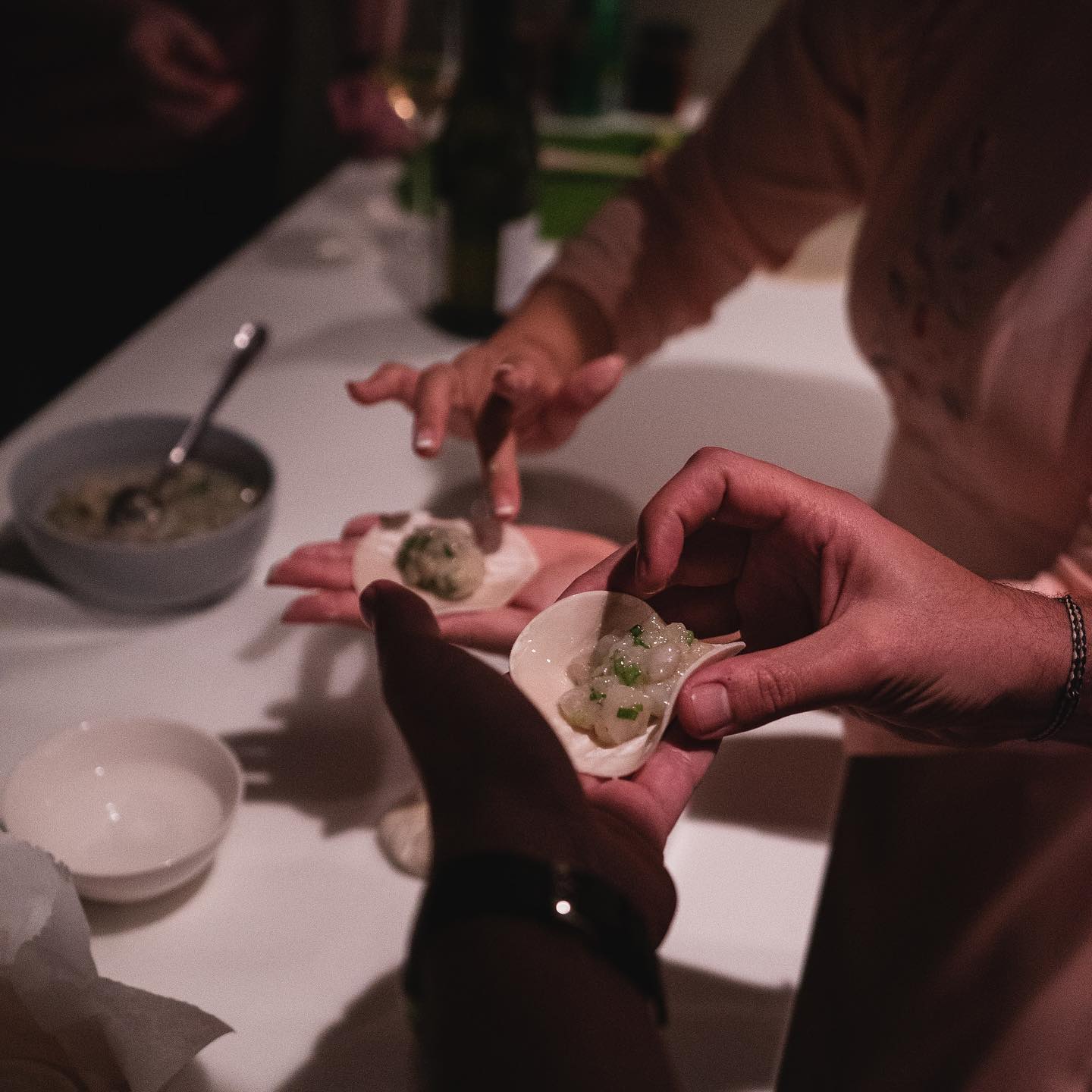 Trả tiền triệu để ăn tối với người lạ: Supper club là gì mà từ London, Dubai đến TP.HCM đều “cháy vé”?- Ảnh 13.