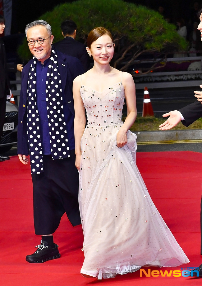 LHP Busan 2026: "Bà hoàng" Phạm Băng Băng chiếm trọn spotlight, Hyun Bin chưa bao giờ làm fan thất vọng- Ảnh 45.