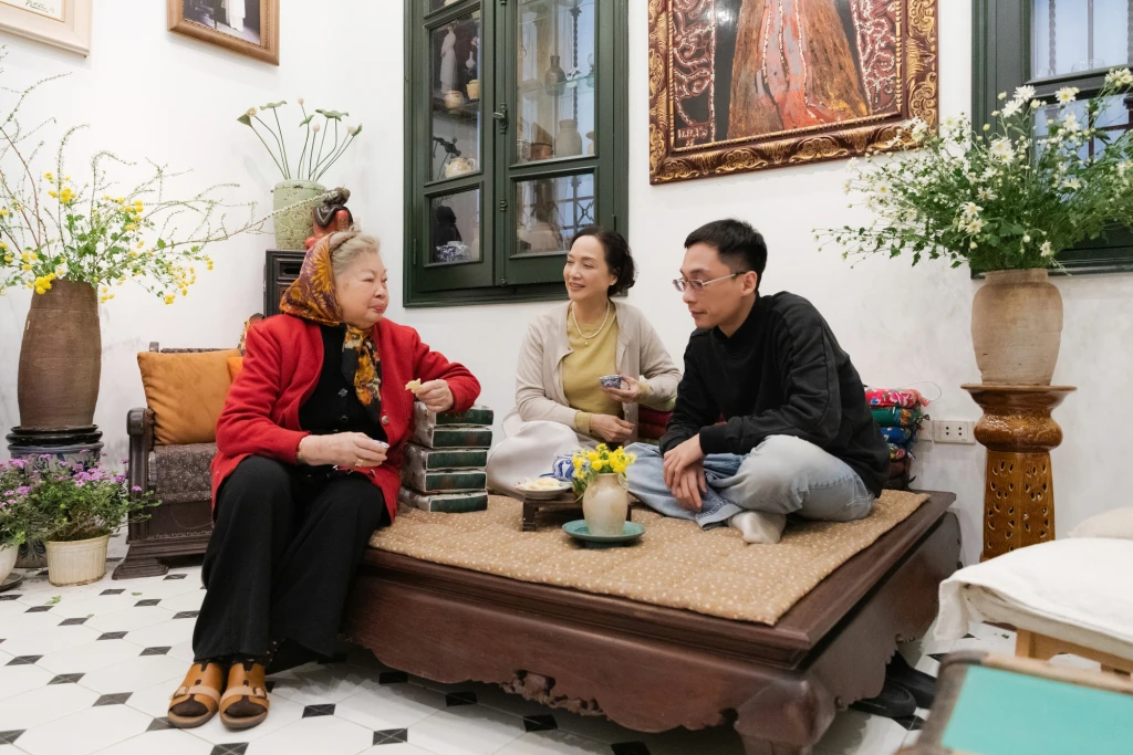 Việt Nam có 1 gia đình toàn NSND, NSƯT: 3 chị em nổi tiếng người sống trong nhà cổ 100 năm tuổi ở Hà Nội, người có nhà vườn 4.000m2 tại Pháp- Ảnh 6.