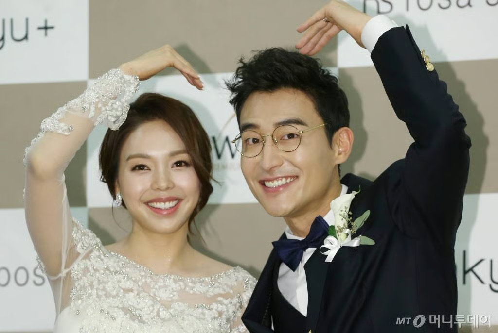Cặp đôi vàng showbiz ly hôn bí mật từ 2 năm trước mà cả nước không ai hay biết, trước đó toàn diễn sâu nhằm qua mặt thiên hạ- Ảnh 3.