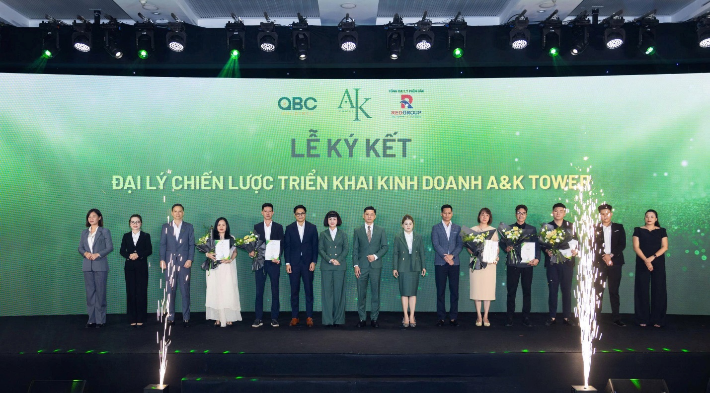Red Group - Tổng đại lý chiến lược miền Bắc dự án A&K Tower ký hợp tác đồng loạt triển khai tư vấn - Ảnh 1. Red Group - Tổng đại lý chiến lược miền Bắc dự án A&K Tower ký hợp tác đồng loạt triển khai tư vấn - Ảnh 1.
