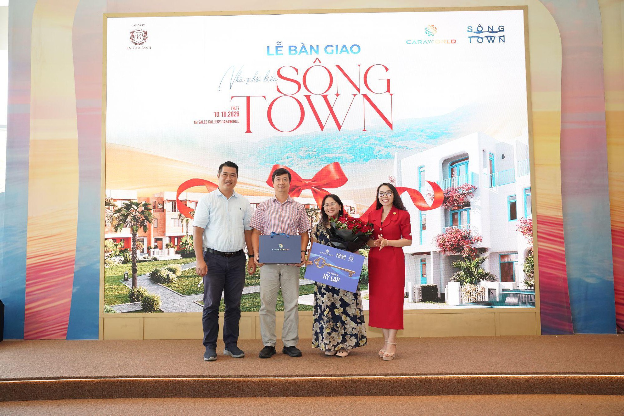 Sông Town bàn giao những căn nhà phố biển đầu tiên, mở ra nhịp sống mới tại CaraWorld- Ảnh 1. Sông Town bàn giao những căn nhà phố biển đầu tiên, mở ra nhịp sống mới tại CaraWorld- Ảnh 1.