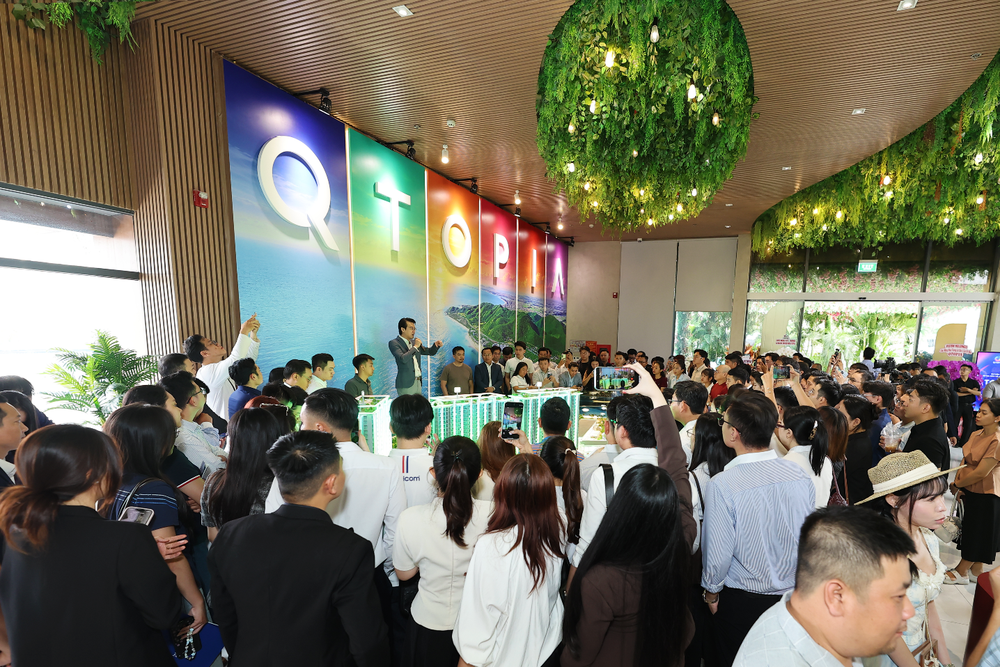 Qtopia ra mắt sa bàn và căn hộ mẫu của siêu đô thị TP.HCM - Ảnh 1. Qtopia ra mắt sa bàn và căn hộ mẫu của siêu đô thị TP.HCM - Ảnh 1.