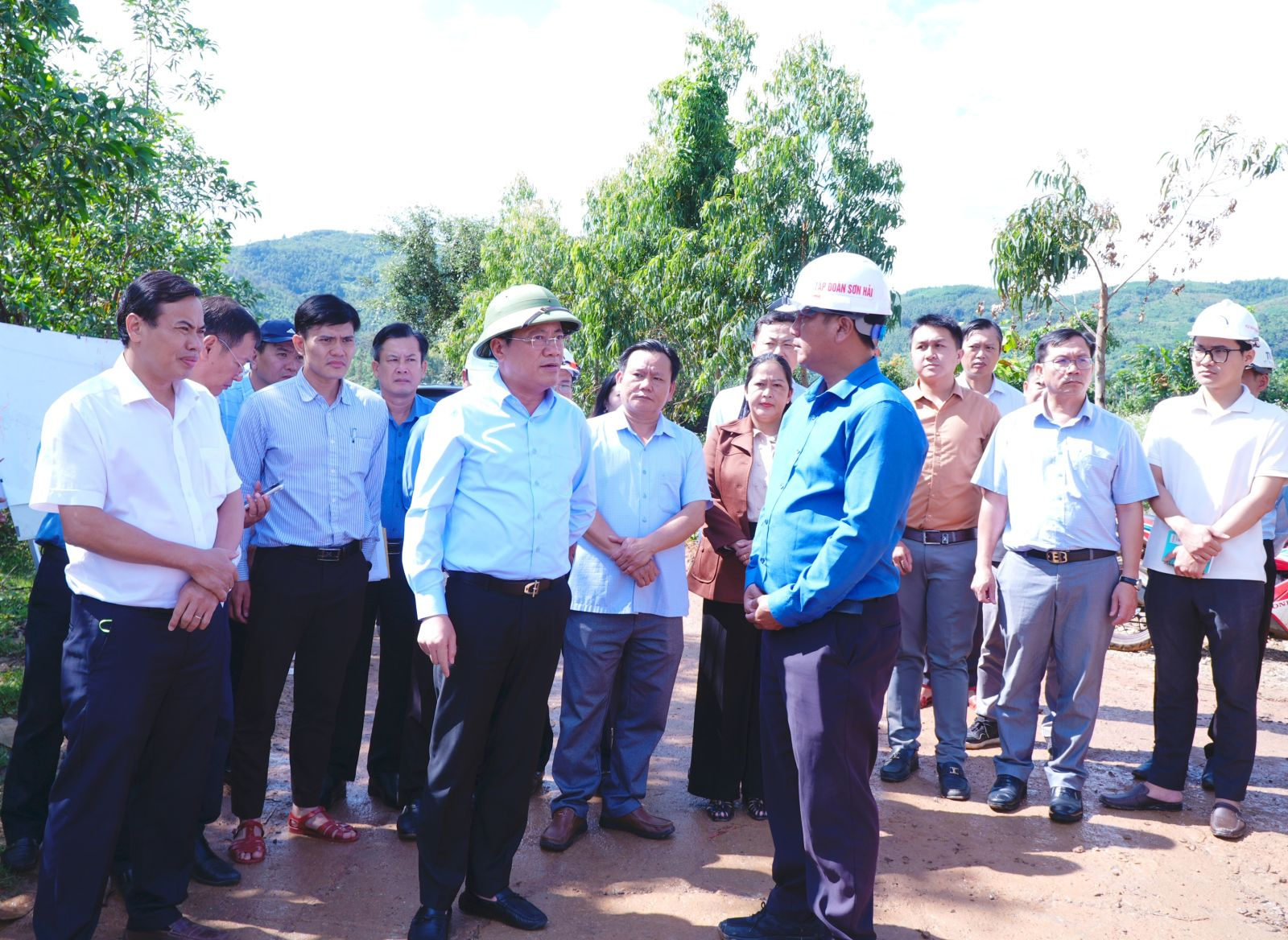 Việt Nam sẽ đào hầm xuyên núi qua 2 đèo tại tỉnh rộng thứ 2 cả nước chỉ trong 1 tháng nữa   - Ảnh 2.