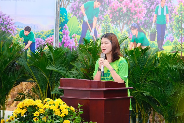 Rồng Việt bàn giao vườn cây bằng lăng 3 ha, nhận bằng khen của tỉnh Lâm Đồng- Ảnh 2.